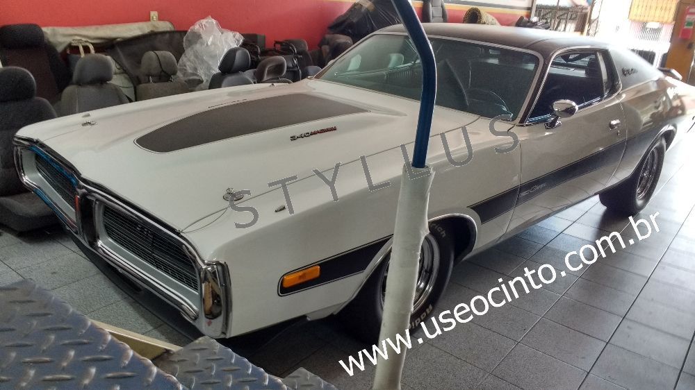 DODGE-CHARGER-AMERICANO